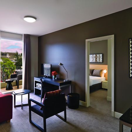 Adina Apartment Hotel South Yarra Мелбърн Екстериор снимка