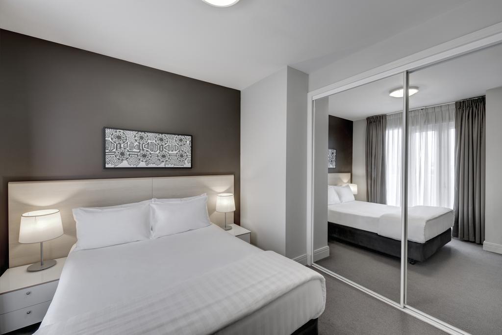 Adina Apartment Hotel South Yarra Мелбърн Екстериор снимка