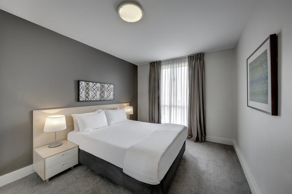 Adina Apartment Hotel South Yarra Мелбърн Екстериор снимка