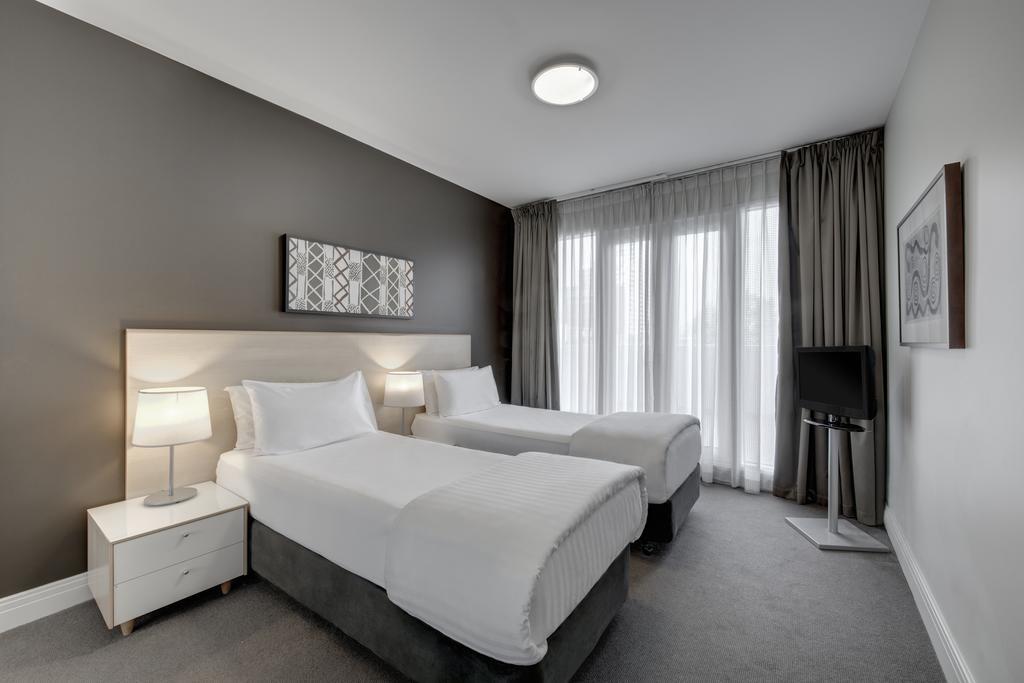 Adina Apartment Hotel South Yarra Мелбърн Екстериор снимка