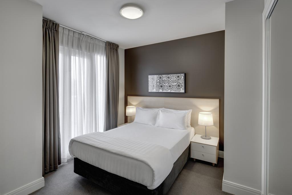 Adina Apartment Hotel South Yarra Мелбърн Екстериор снимка