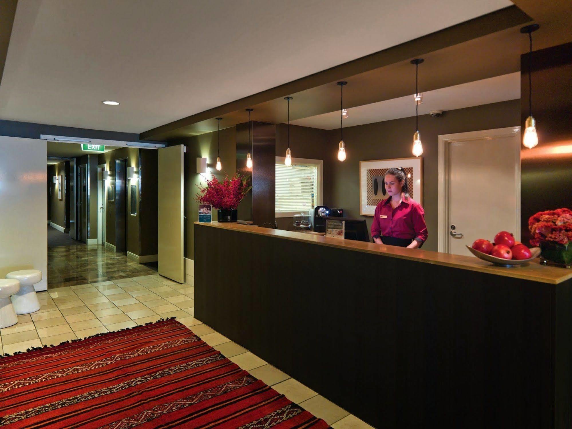 Adina Apartment Hotel South Yarra Мелбърн Екстериор снимка