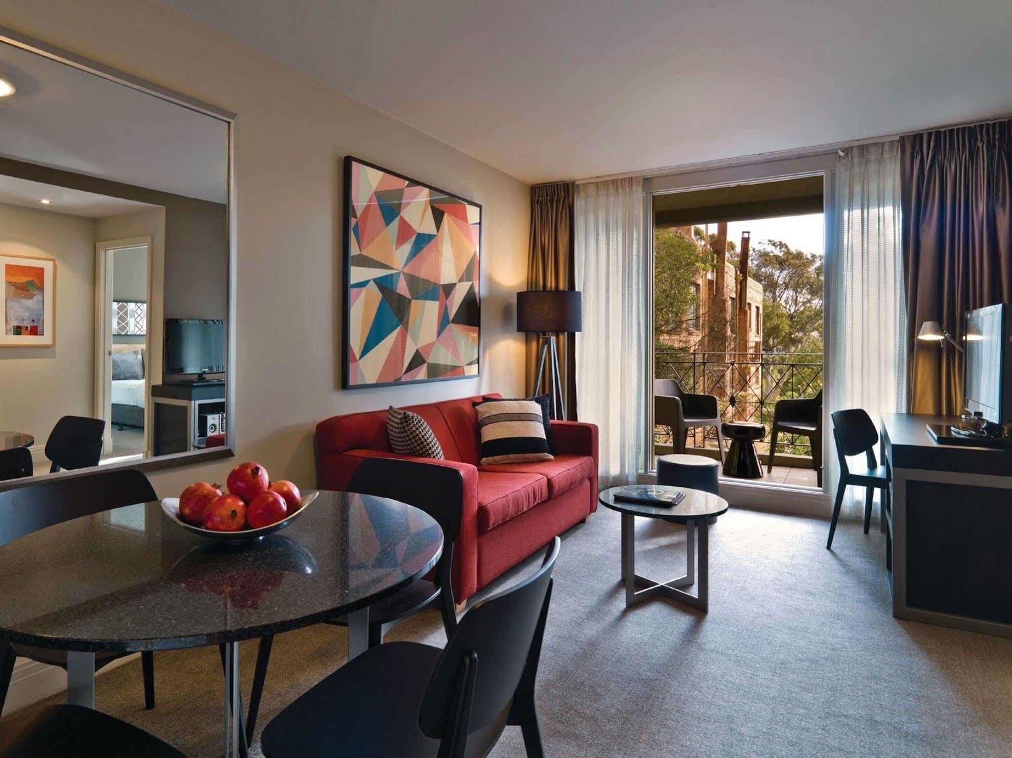 Adina Apartment Hotel South Yarra Мелбърн Екстериор снимка