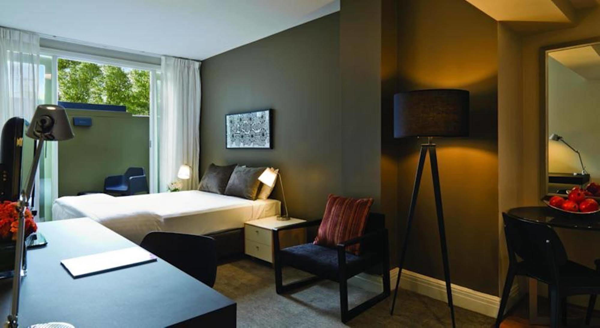 Adina Apartment Hotel South Yarra Мелбърн Екстериор снимка