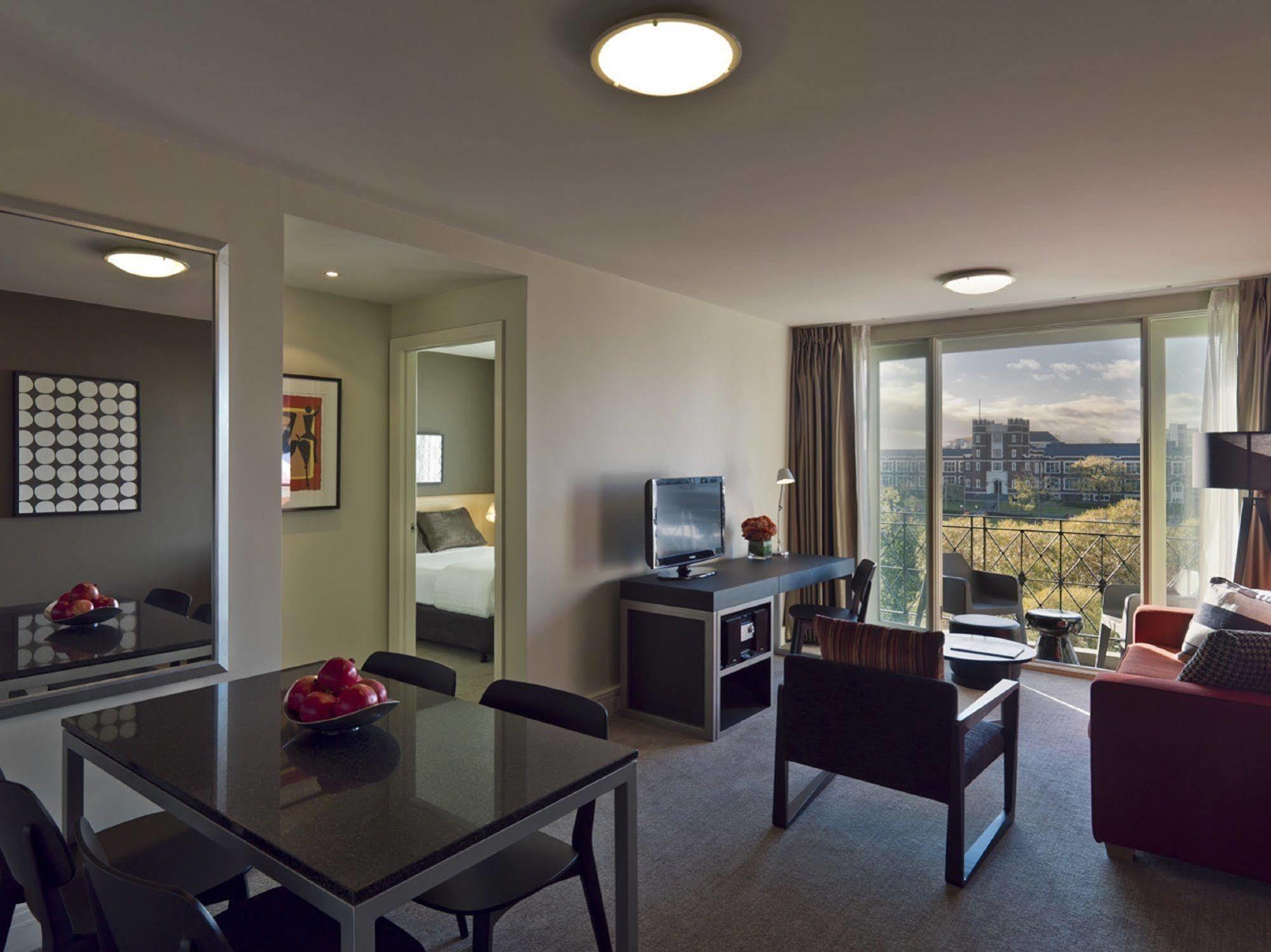 Adina Apartment Hotel South Yarra Мелбърн Екстериор снимка